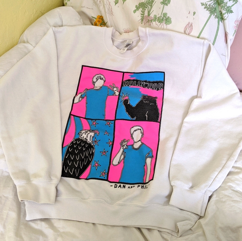 Dan and Phil LIMITED EDITION vidcon sweatshirt